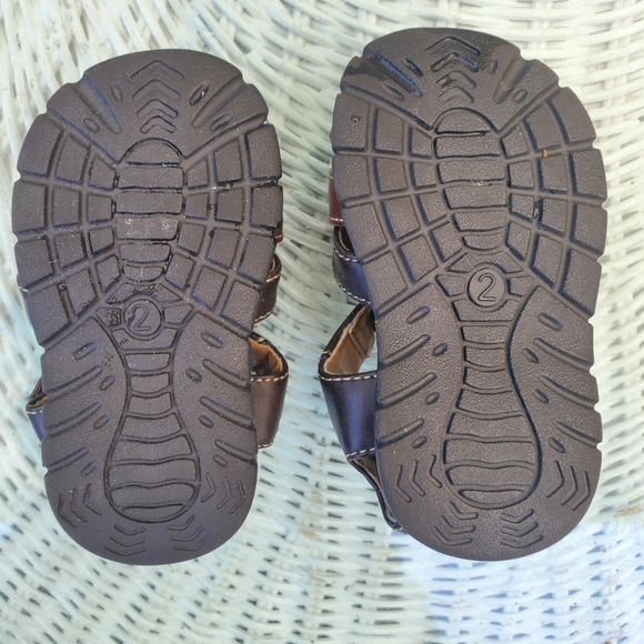 Sandals - Picture 4 of 5